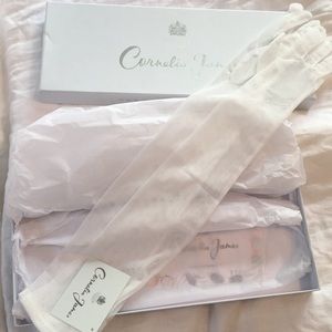 Cornelia James “Arabella” fine net gloves, ivory